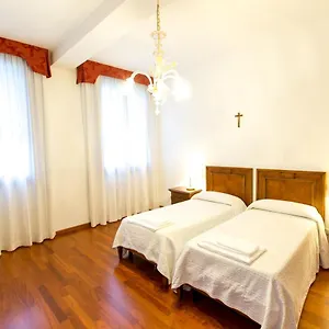 https://centro-cardinal-urbani.hotelinveneto.com